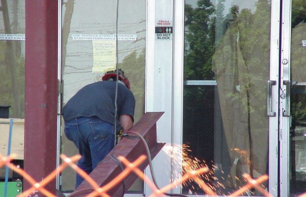 Hall of Justice - May 22 2001 - working on roof beams
