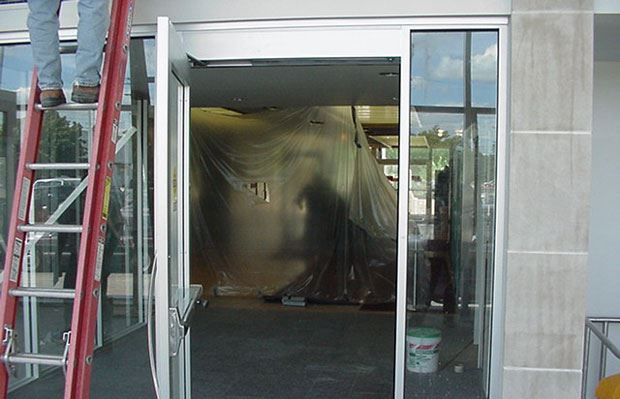Hall of Justice - September 14 2001 - entrance to existing lobby