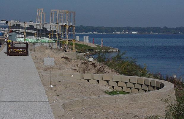 Heritage Landing - October 2 2001 - retaining wall