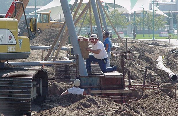 Heritage Landing - October 2 2001 - setting new light pole