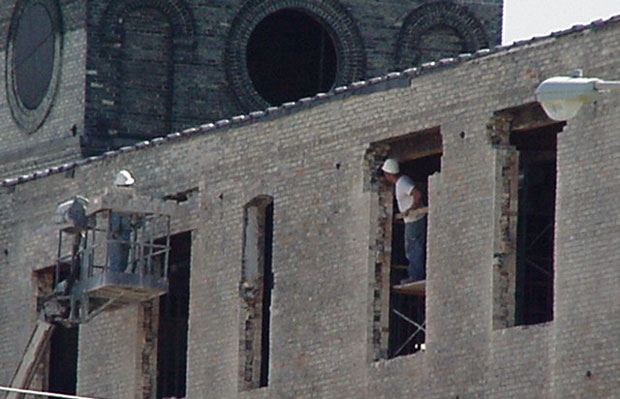 Amazon Building - August 29 2001 - working on windows