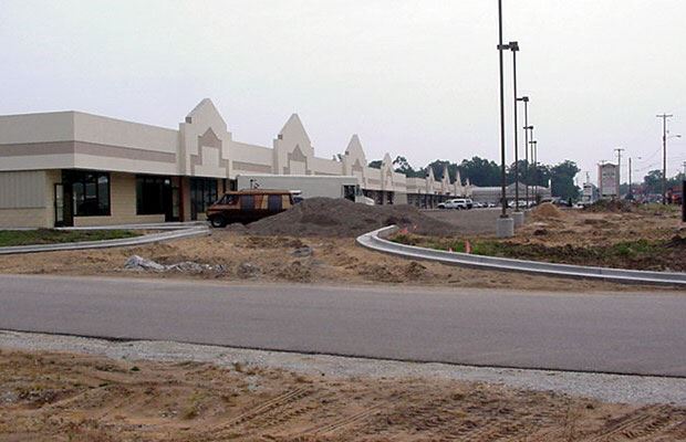 Apple Avenue Mall - July 18 2001 - east view