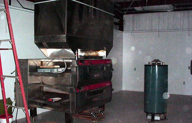 Apple Avenue Mall - July 27 2001 - new pizza oven