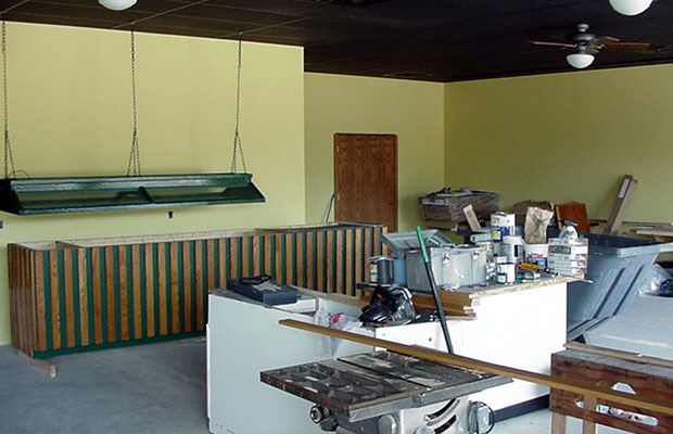 Apple Avenue Mall - July 27 2001 - new restaurant