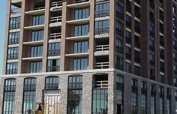 Shoreline Inn - August 29 2001 - some windows installed