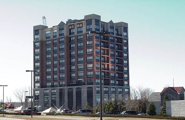 Shoreline Inn - February 22 2002 - view from east