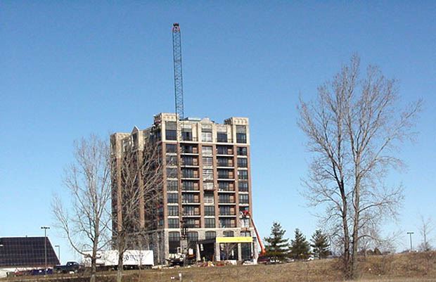 Shoreline Inn - February 22 2002 - view from west